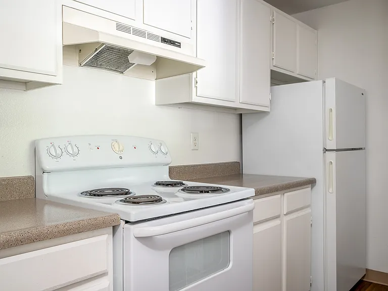 Riverwood Heights | Kitchen
