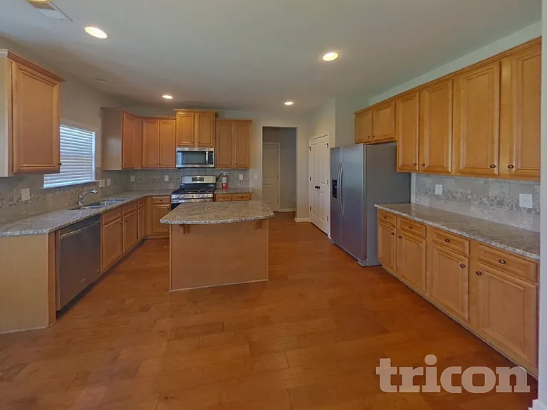 7646 Crawford Ct — Photo 5