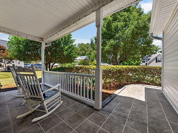 2nd image of 1724 Heisser Ln