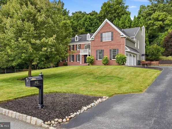 1659 Linda Dr, West Chester, PA 19380