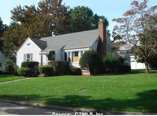 15 Morningside Ter, Stratford, CT 06614