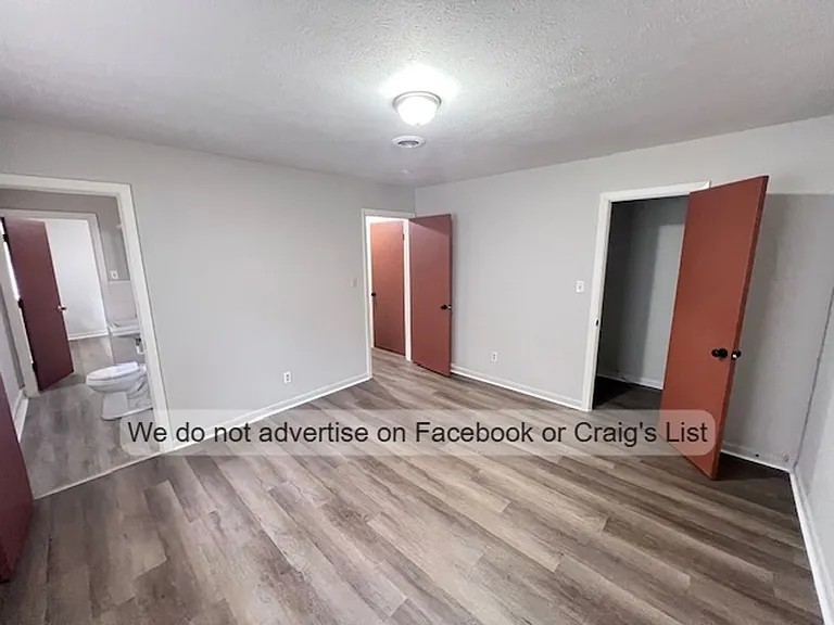 1021 W Rowan St — Photo 15