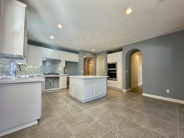 907 Star Tulip Dr — Photo 9