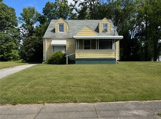 372 E Philadelphia Ave, Youngstown, OH 44507