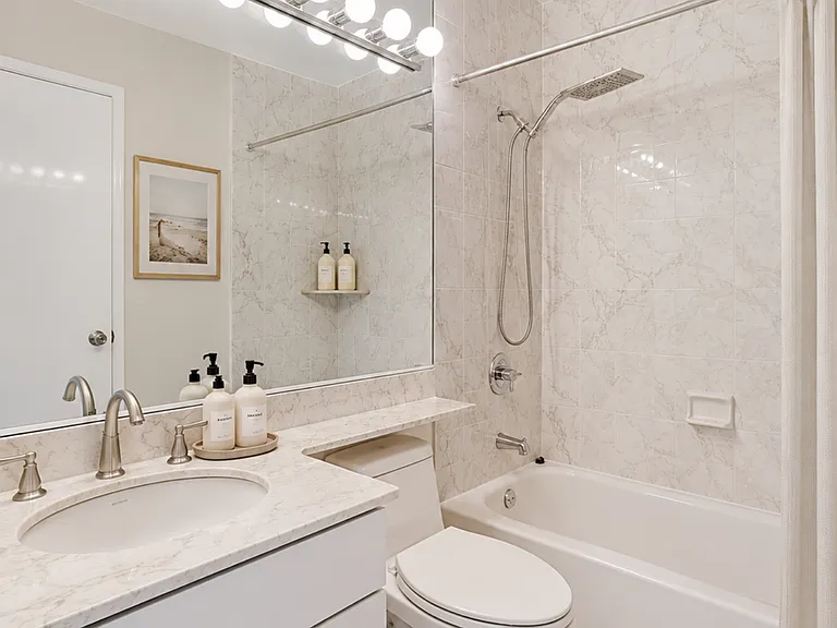 200 E 89th St #12G — Photo 8