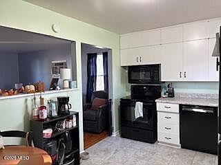 4th image of 102 Lincoln Ave