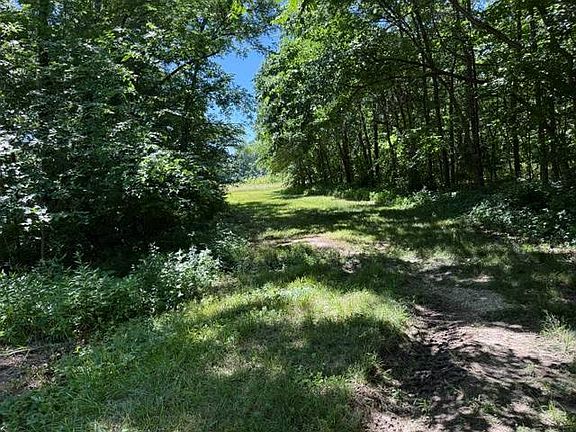 3rd image of 642 Audrain Rd
