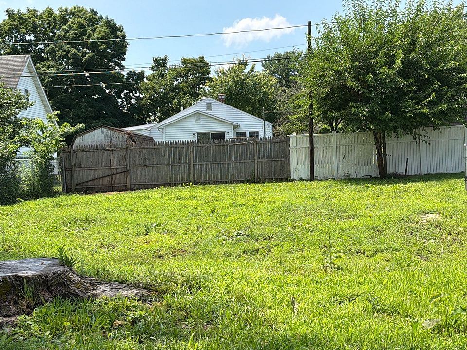 2nd image of 68 Vincent St