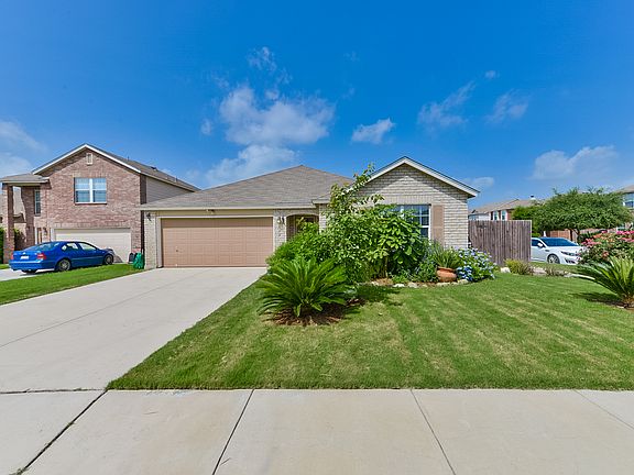 3rd image of 102 Woodstone Way
