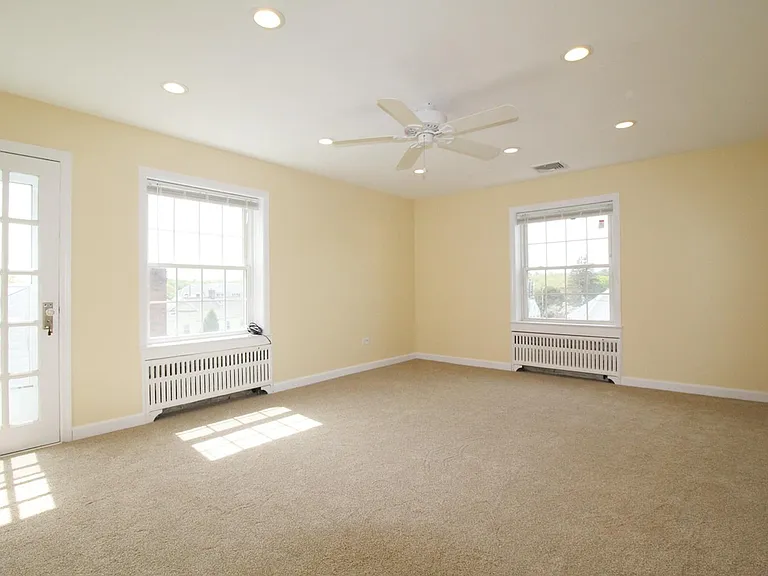 35 Harold St #2 — Photo 3