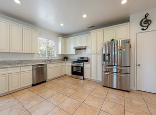 6393 Shorthorn Dr, Corona, CA 92880