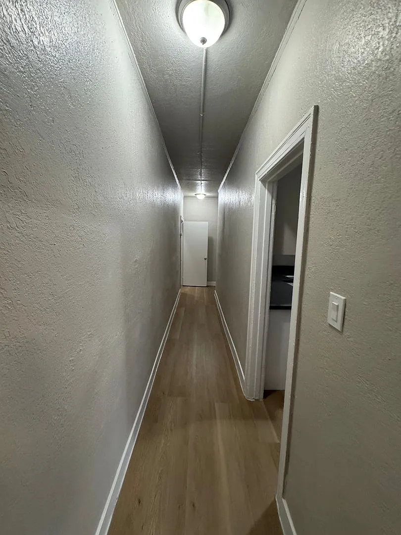 3 bed, 1200 sqft, $2,850 — Photo 1