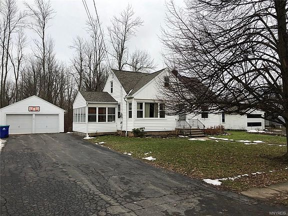 5th image of 9585 Hartwig Dr