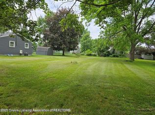402 Crossman St, Williamston, MI