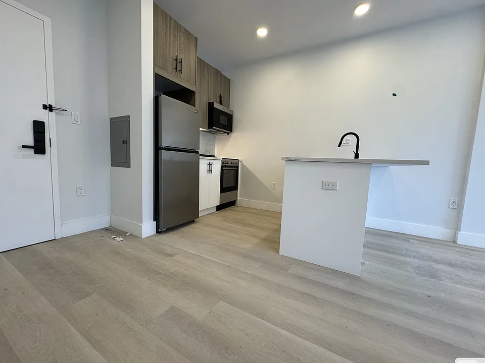 297 Forrest St #301