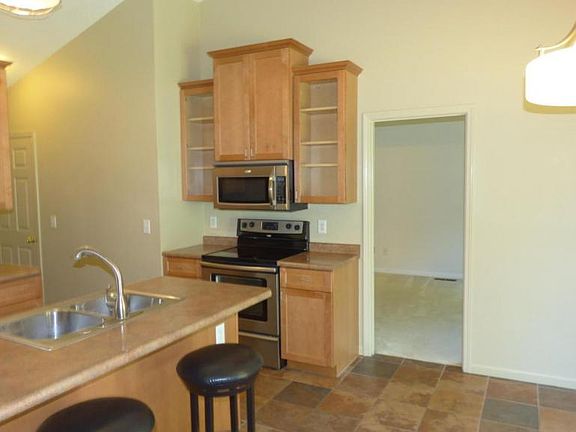 3rd image of 107 N Villamere Dr