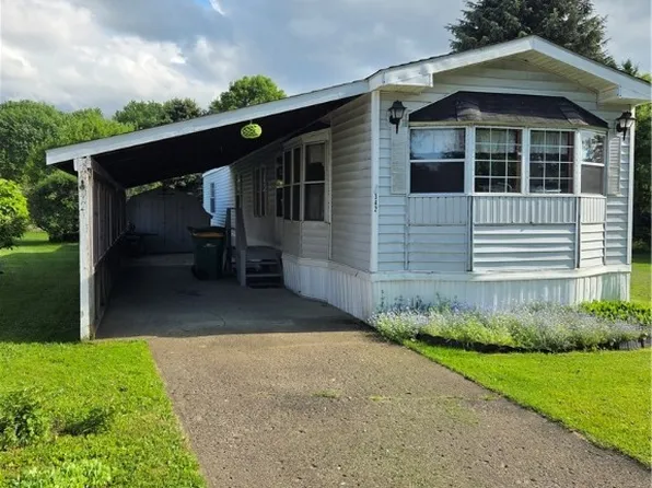 342 Circle Ct, Arcade, NY 14009