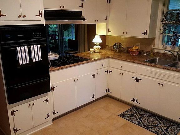 4th image of 509 Daphne Ln