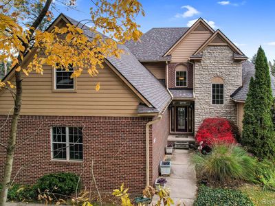 22636 Pine Dr, South Lyon, MI, 48178