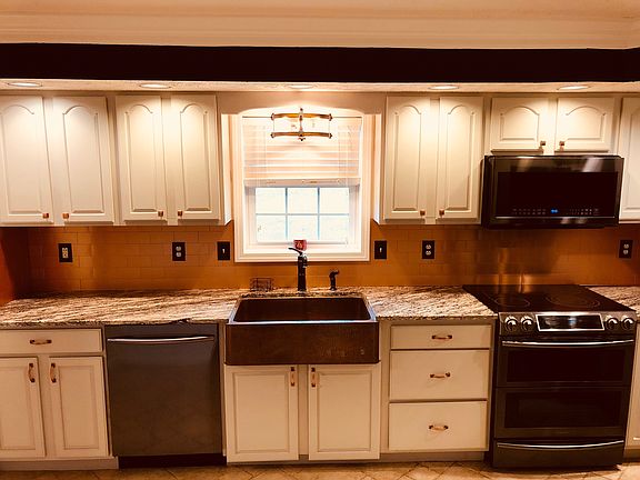 4th image of 88 Bayley Dr