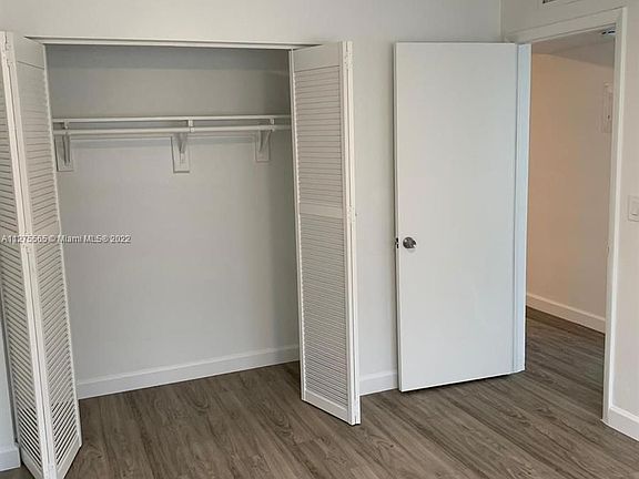 5th image of 2300 Pierce St APT 11