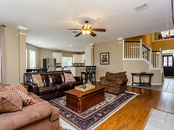5th image of 803 Hidden Creek Ln