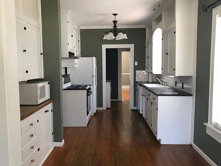 807 Columbia St — Photo 6