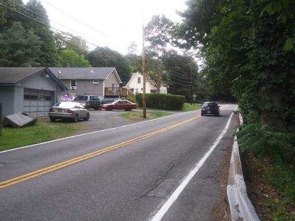 5th image of 81 Western Ave