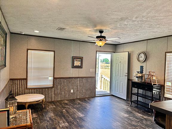 4th image of 16255 Windmill Ln