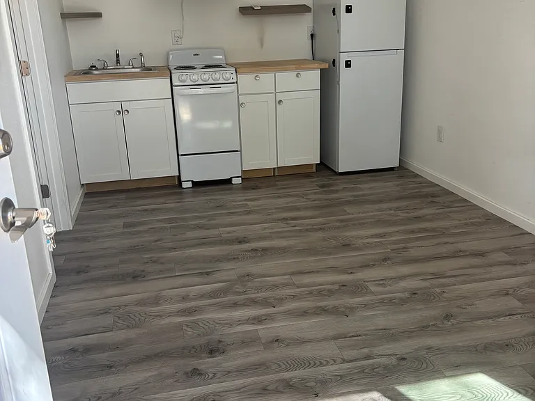 2513 Crawford St #3 — Photo 1