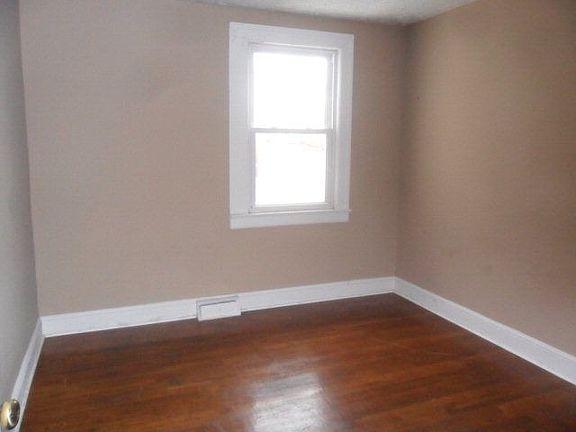 3rd image of 74 Lafayette Ave