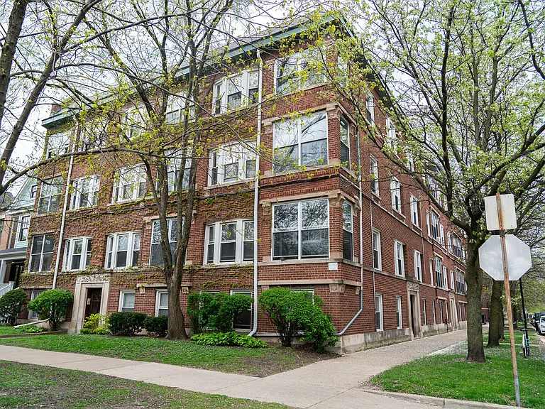 1913 W Cullom Ave #3 — Photo 2
