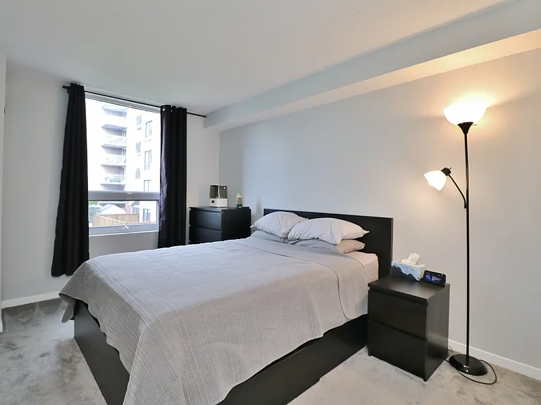 35 Holland Ave #302 — Photo 19