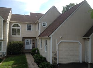 8626 Trumbauer Dr, Wyndmoor, PA 19038