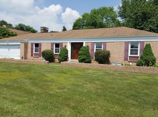 1043 E Maple St, Palmyra, PA 17078
