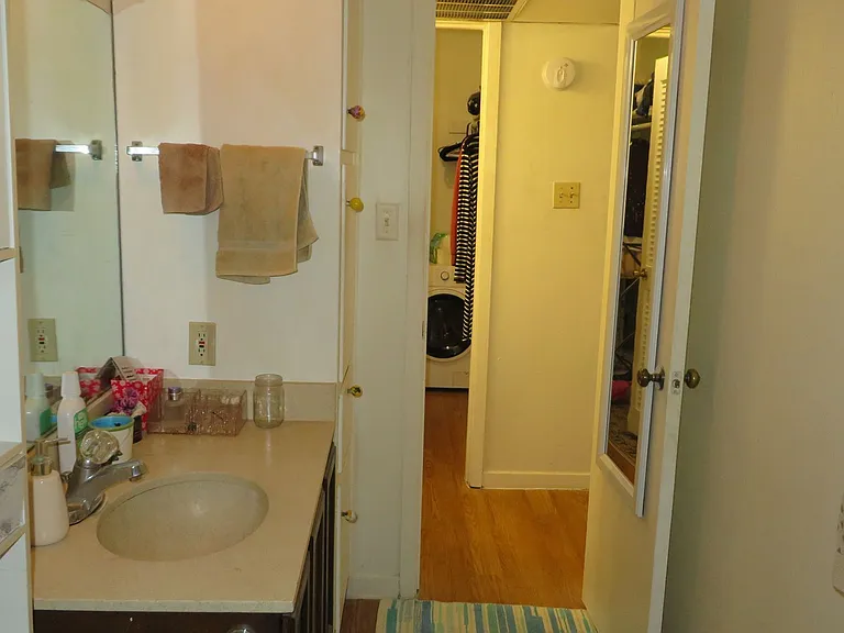 1000 W 26th St #217 — Photo 14