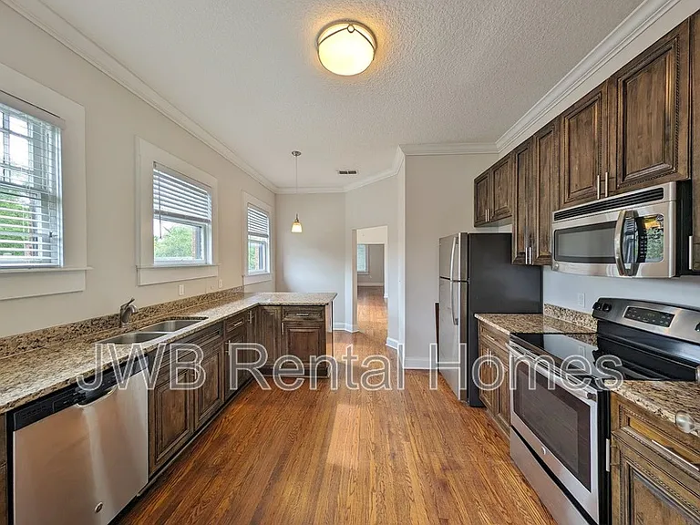 2243 Post St — Photo 2