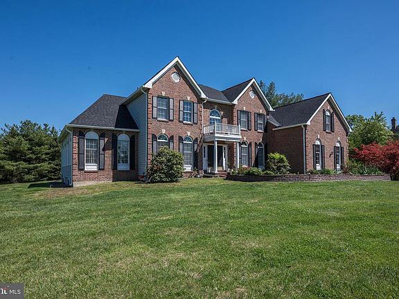 4th image of 606 McElwee Rd