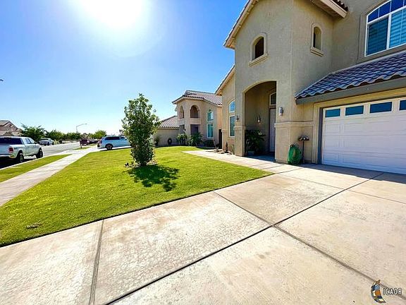 3rd image of 2710 Lenrey Ave