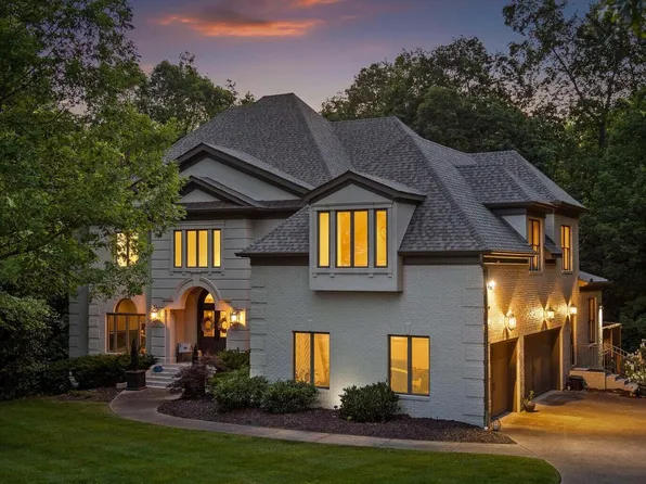 1413 E Brow Rd, Signal Mountain, TN 37377
