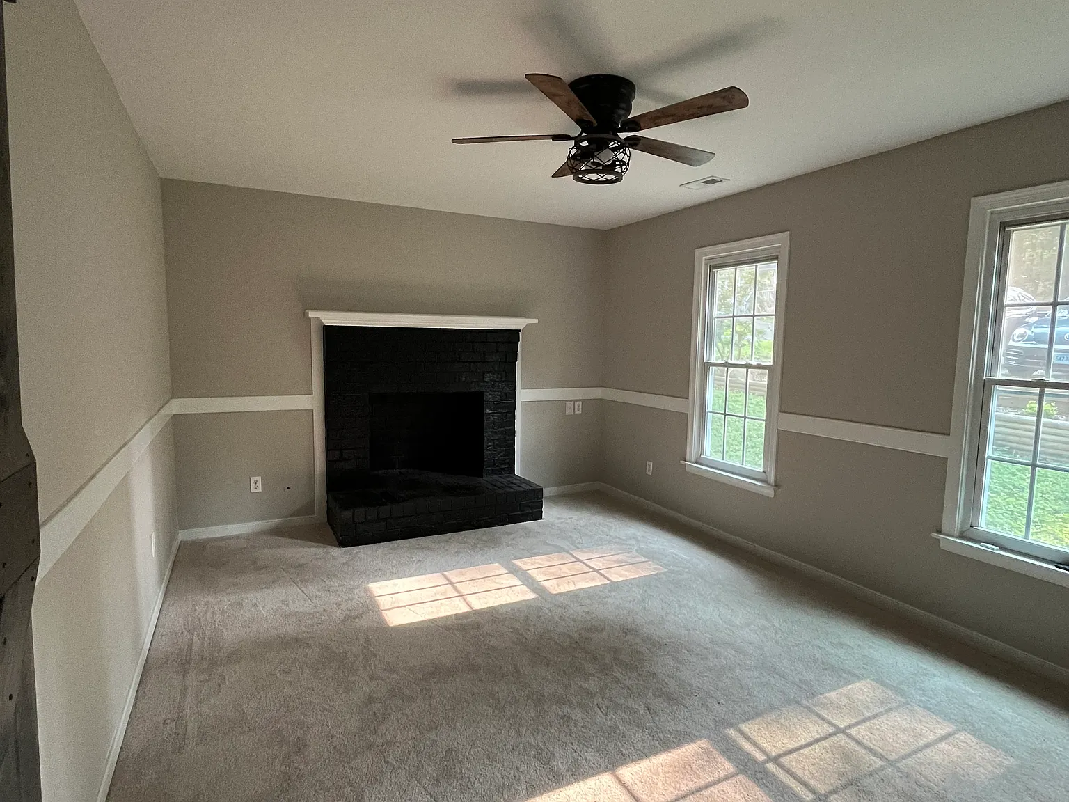 3 bed, 1368 sqft, $2,350 — Photo 2