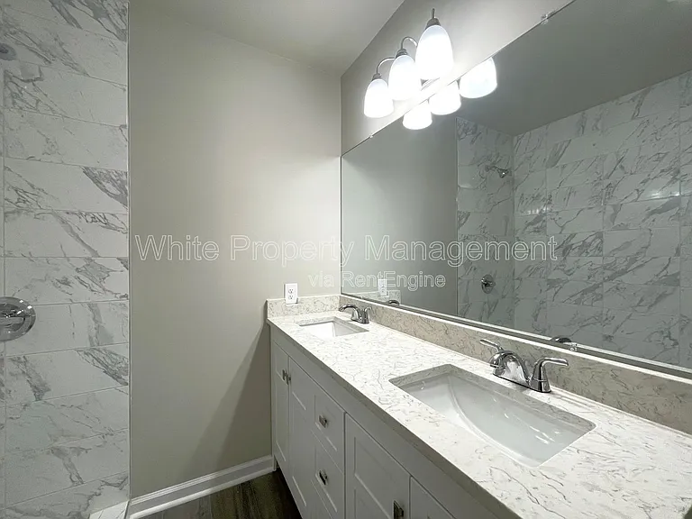 706 Hillside St — Photo 18