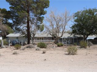 38484 Foothill Rd, Lucerne Valley, CA 92356