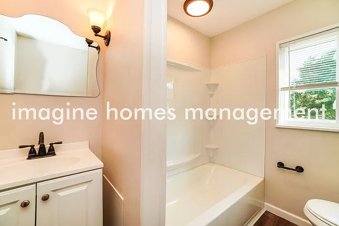12400 Adams Dr — Photo 6