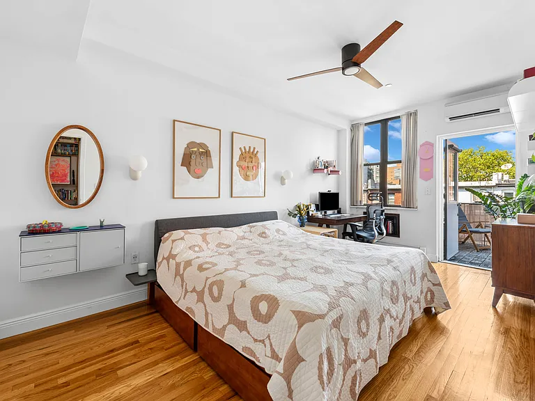 243 8th St #3R — Photo 7