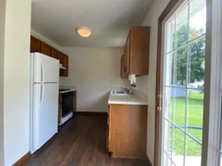 819 Colonial Manor Dr — Photo 7