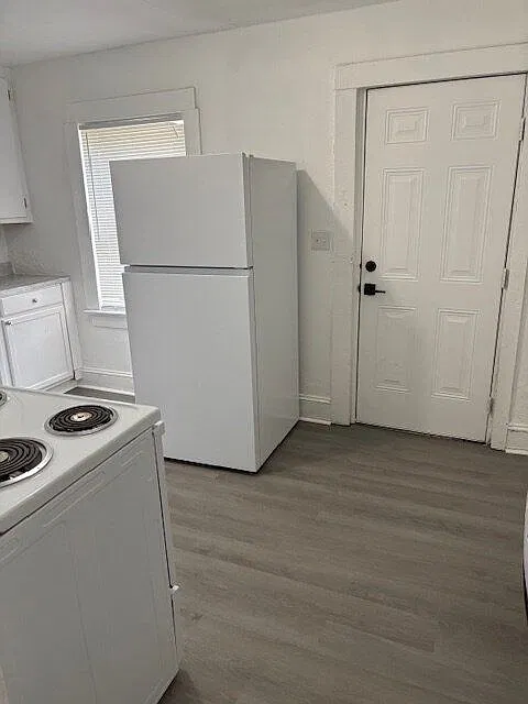 2 bed, 1.0 bath, 725 sqft, $800 — Photo 3