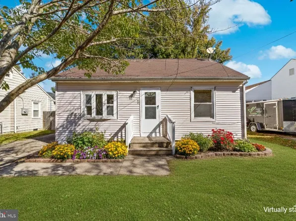 33 Pinewood Ave, Carneys Pt, NJ 08069