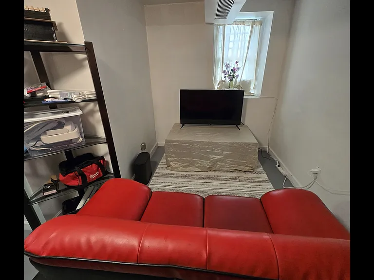 1651 Holland Ave #1 — Photo 11