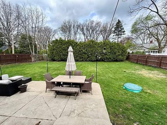 3rd image of 1142 W Gore Rd
